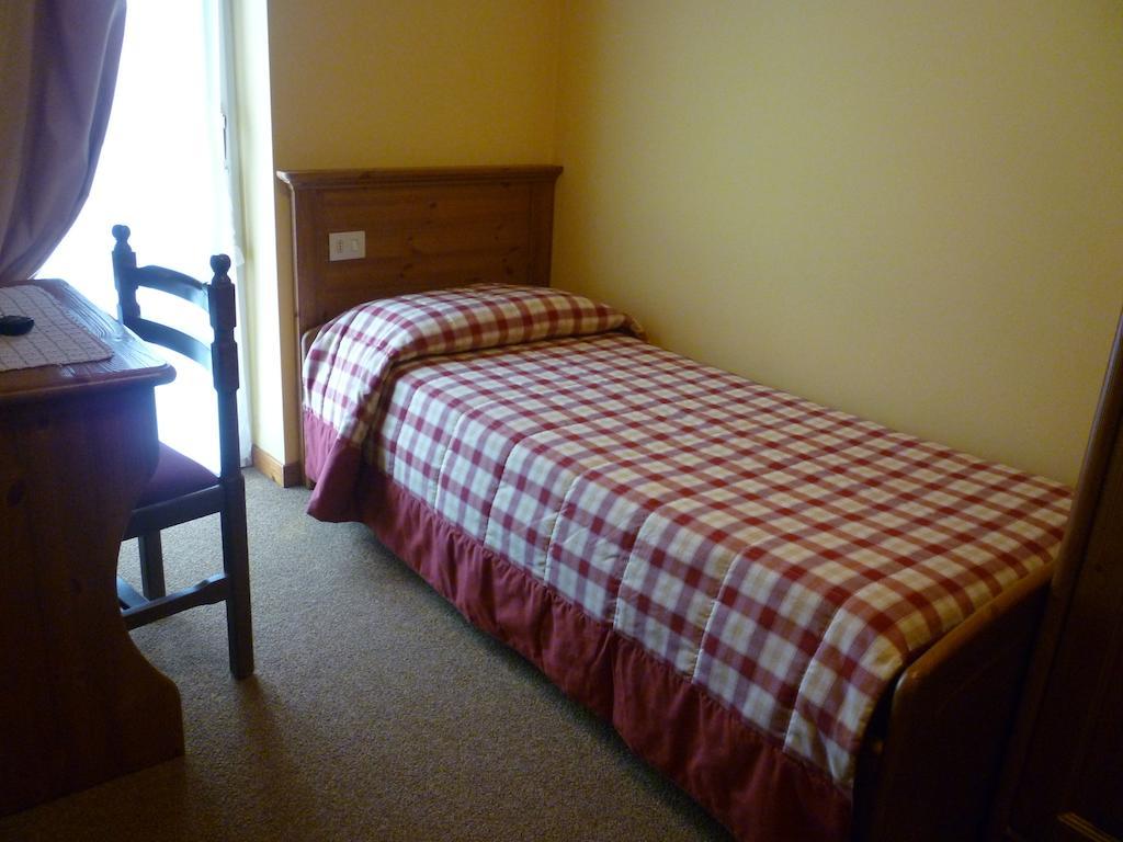 Hotel I Rododendri Valfurva Room photo