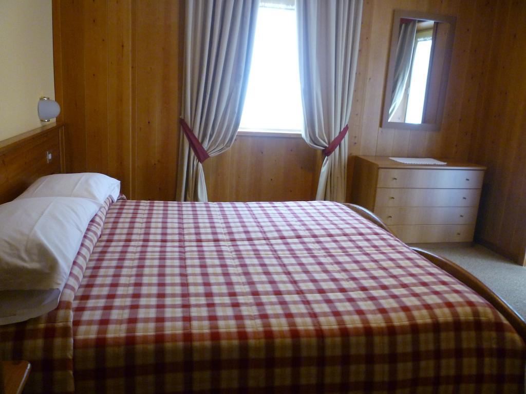 Hotel I Rododendri Valfurva Room photo